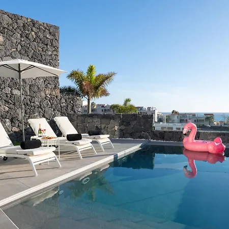 Villa Infinity *